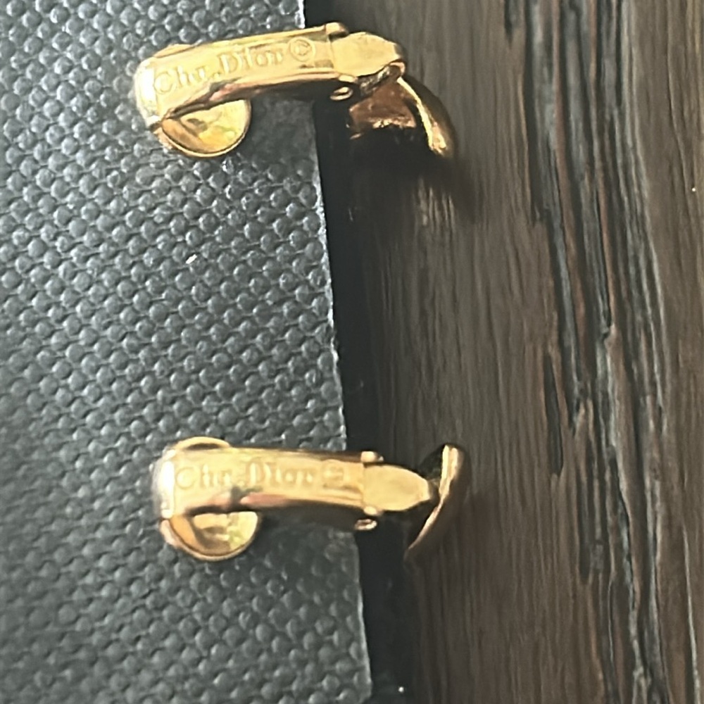 Dior Vintage clip-on earrings - Picture 7 of 8